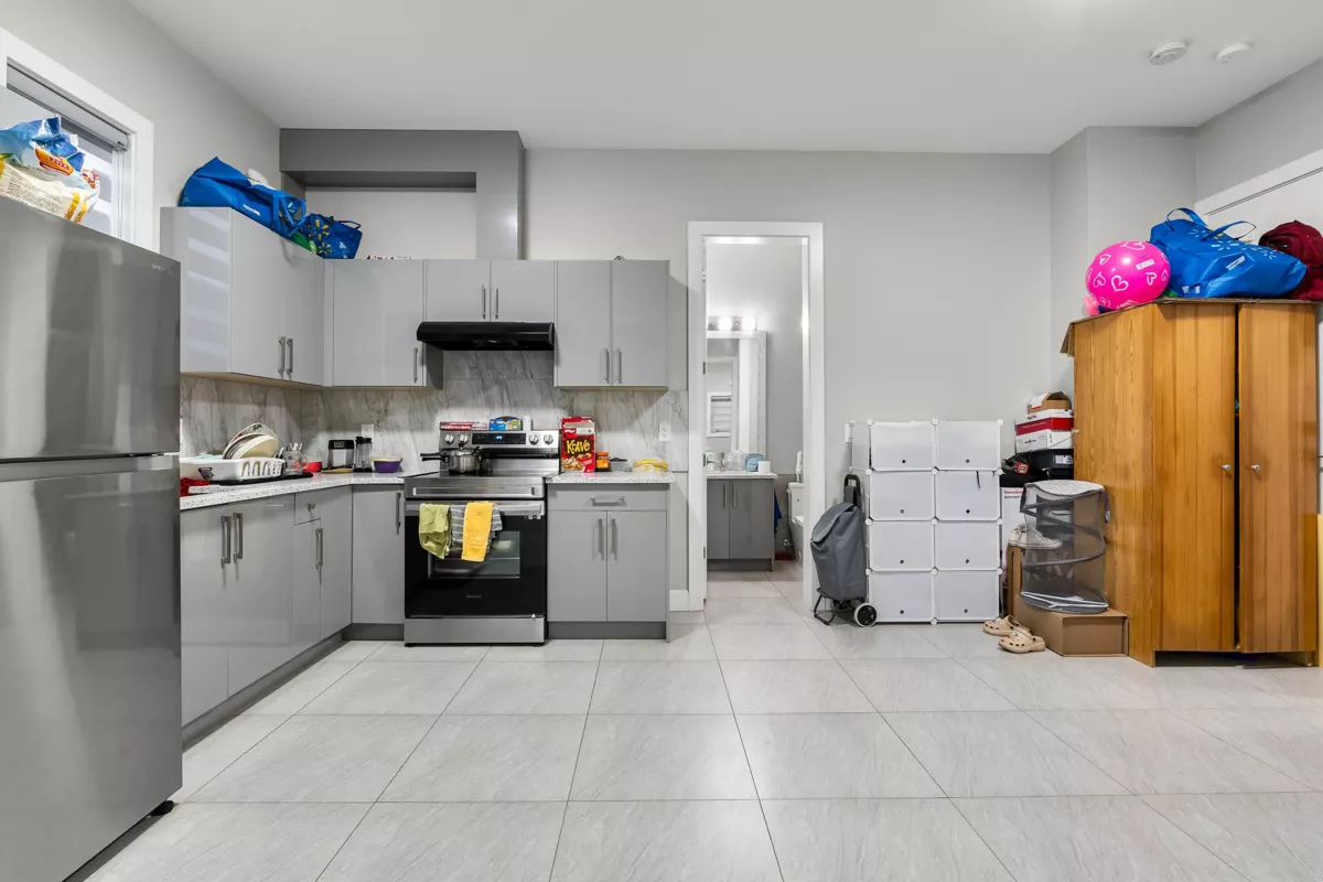 Staircase Photo of 11069 132 Street, Surrey, BC