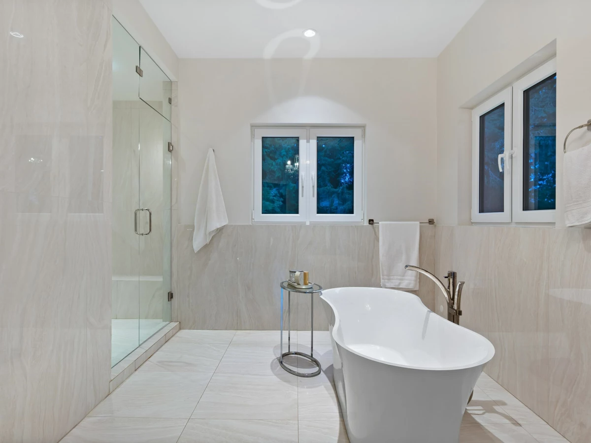 Powder Room Photo of 1760 29th Street, West Vancouver, BC