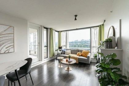 1406 4178 Dawson Street, Burnaby, BC, Burnaby — Apartment/Condo for sale