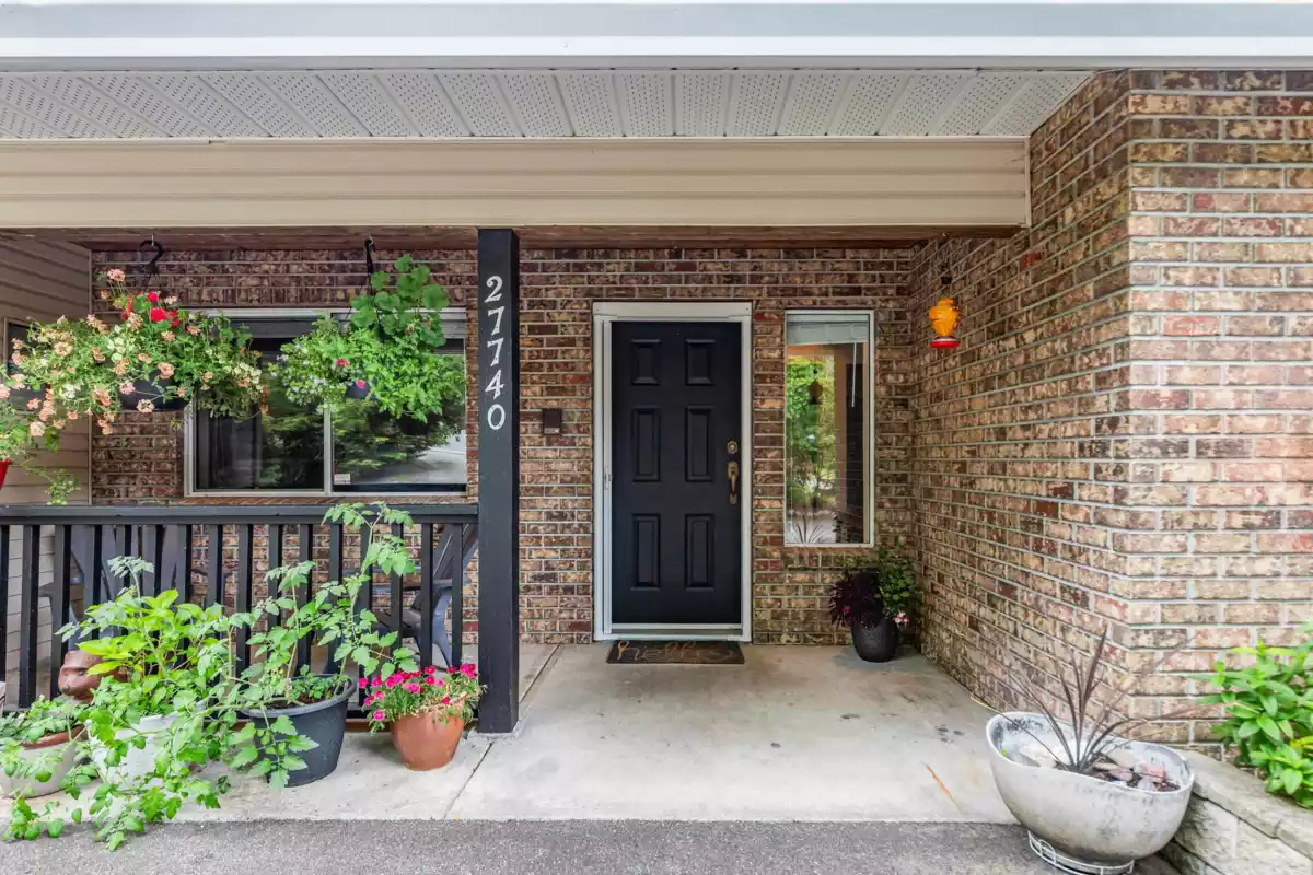 Family Room Photo of 27740 Sayers Crescent, Maple Ridge, BC