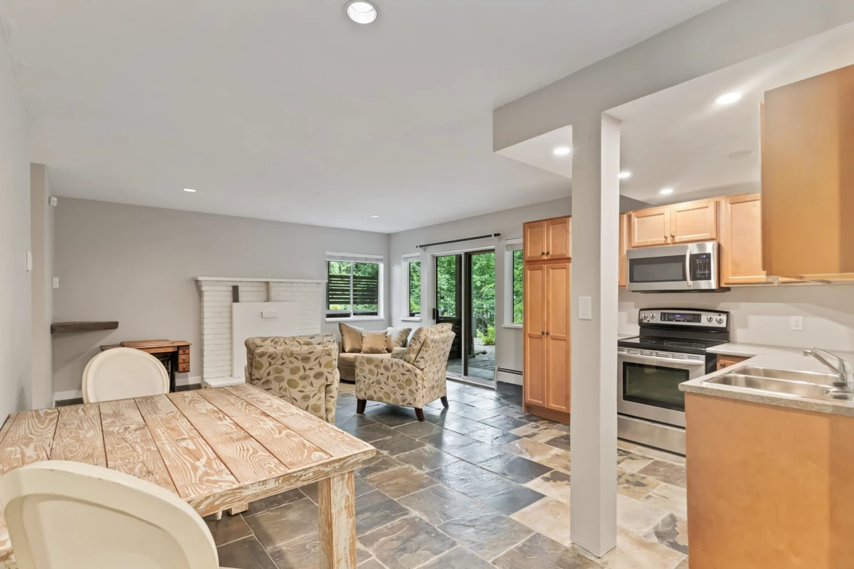 Garage Interior Photo of 27740 Sayers Crescent, Maple Ridge, BC