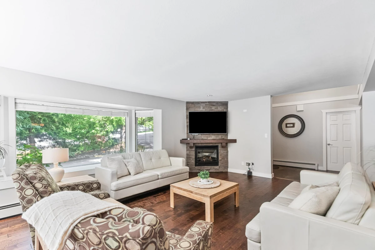 Kitchen Photo of 27740 Sayers Crescent, Maple Ridge, BC