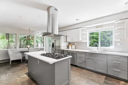 Breakfast Nook Photo of 27740 Sayers Crescent, Maple Ridge, BC