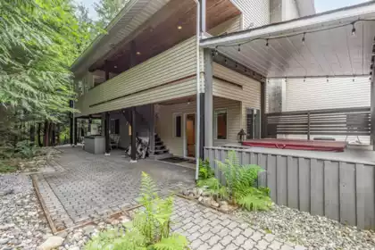 Swimming Pool Photo of 27740 Sayers Crescent, Maple Ridge, BC