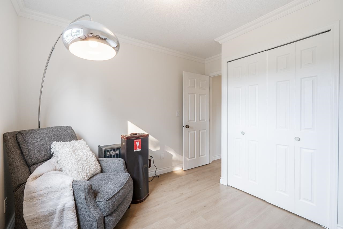 Powder Room Photo of 1185 Eagleridge Drive, Coquitlam, BC