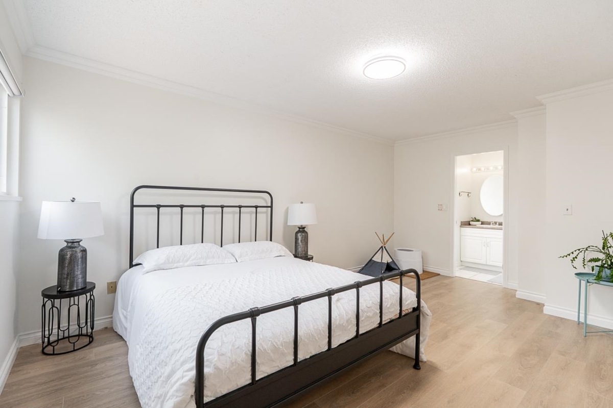 Walk-In Closet Photo of 1185 Eagleridge Drive, Coquitlam, BC