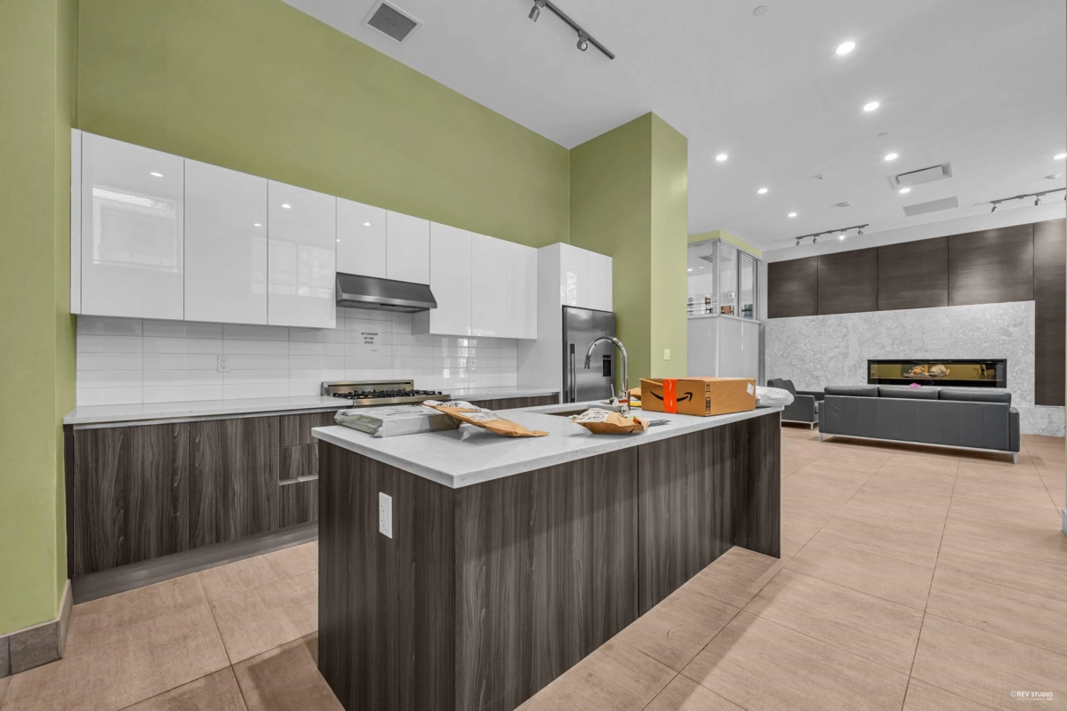 Garden / Landscaping Photo of 3002 4900 Lennox Lane, Burnaby, BC