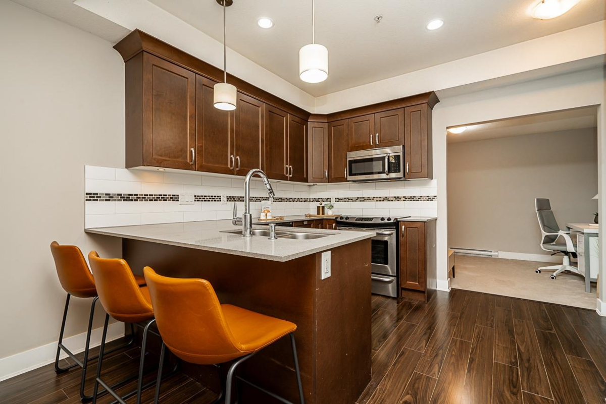 Bedroom 3 Photo of 109 828 Royal Avenue, New Westminster, BC