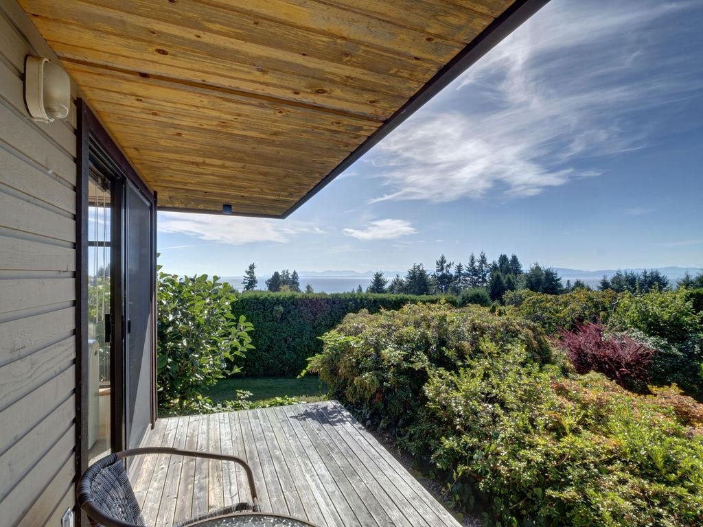 Primary Bathroom Photo of 5170 Ridgeview Drive, Sechelt, BC