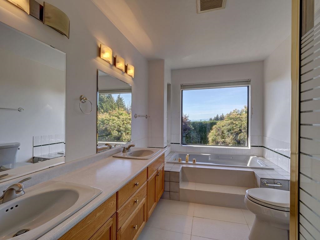 Swimming Pool Photo of 5170 Ridgeview Drive, Sechelt, BC