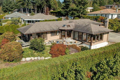 5170 Ridgeview Drive, Sechelt, BC, Sechelt — Single Family Residence for sale