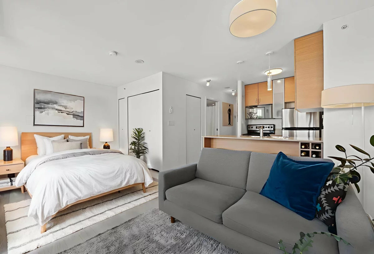 Dining Area Photo of 2408 909 Mainland Street, Vancouver, BC