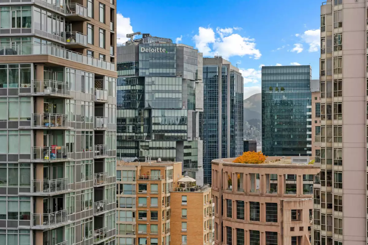 Hallway Photo of 2408 909 Mainland Street, Vancouver, BC
