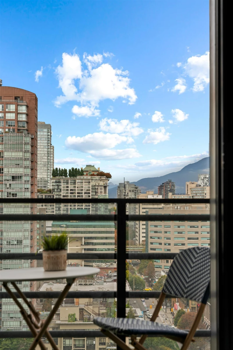 Office / Den Photo of 2408 909 Mainland Street, Vancouver, BC