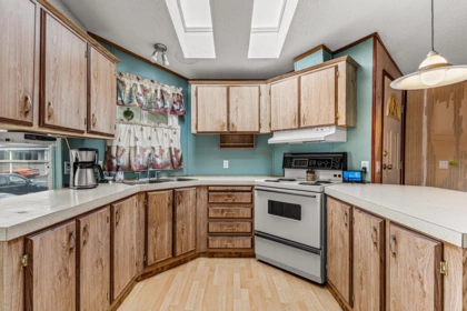 141 145 King Edward Street, Coquitlam, BC, Coquitlam — Manufactured Home for sale