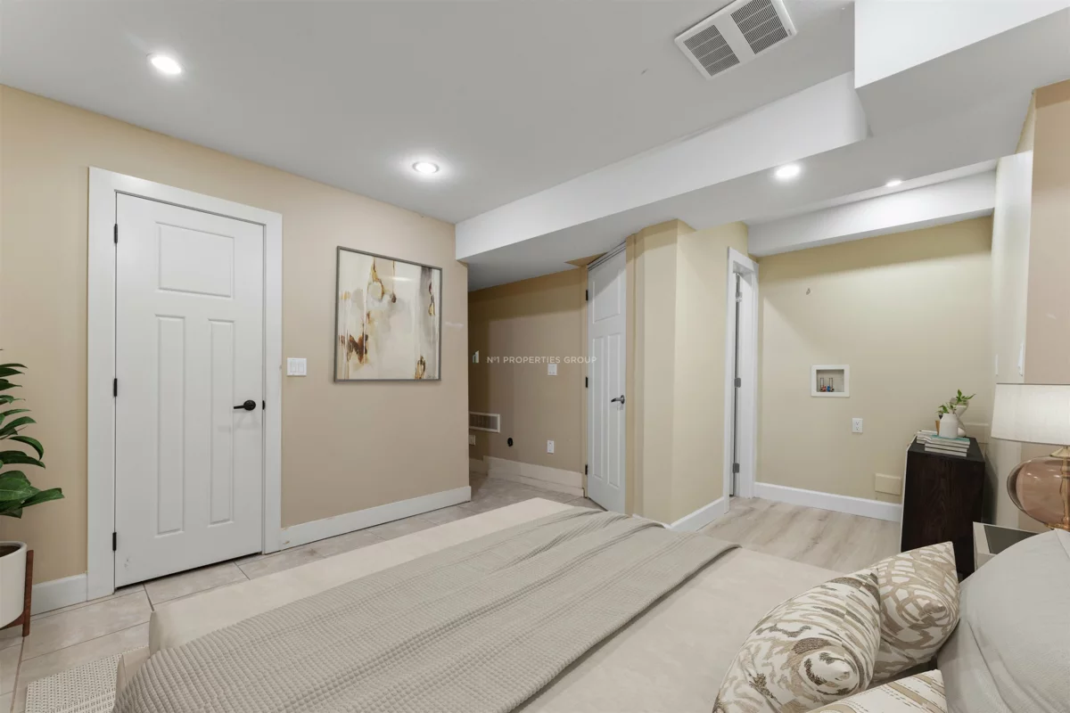 Breakfast Nook Photo of 12567 66 Ave Avenue, Surrey, BC