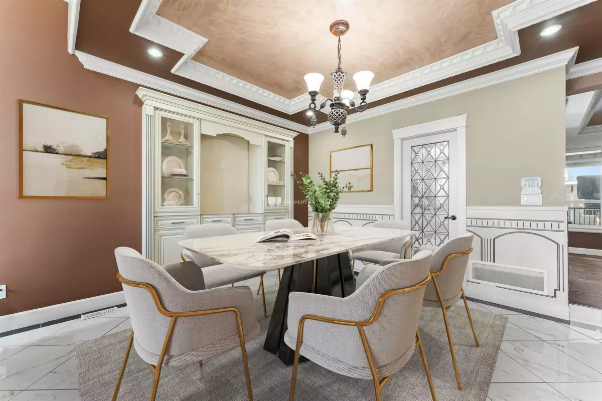 Dining Area Photo of 12567 66 Ave Avenue, Surrey, BC