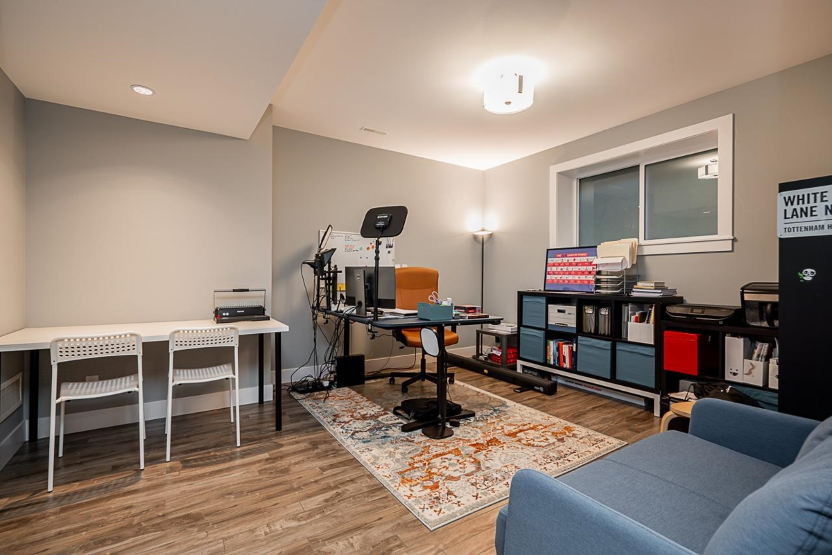 Swimming Pool Photo of 2760 162a Street, Surrey, BC