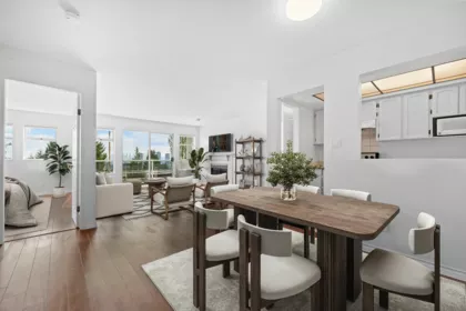 211 5335 Hastings Street, Burnaby, BC, Burnaby — Apartment/Condo for sale