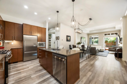 5072 Willow Springs Avenue, Tsawwassen, BC, Tsawwassen — Single Family Residence for sale