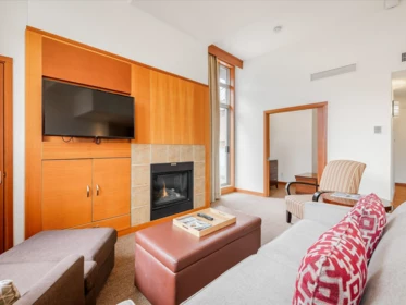 4407 4299 Blackcomb Way, Whistler, BC, Whistler — Apartment/Condo for sale