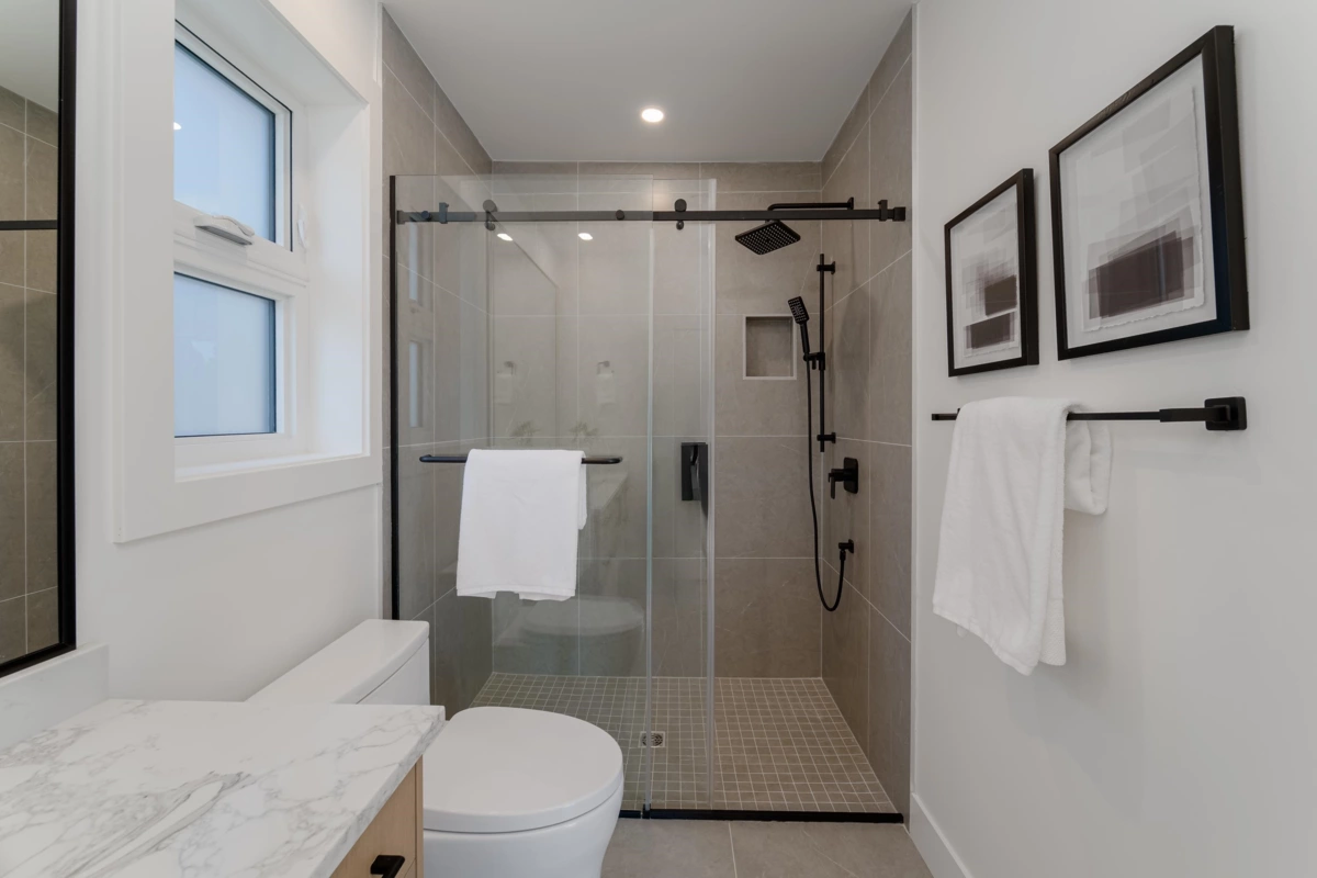 Backyard Photo of 968 W 17th Avenue, Vancouver, BC