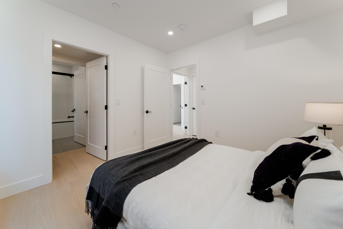 Basement Recreation Room Photo of 968 W 17th Avenue, Vancouver, BC