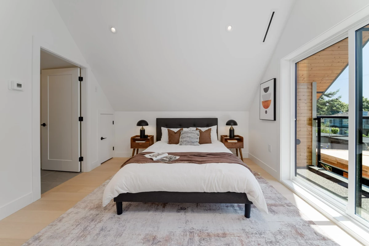 Garden / Landscaping Photo of 968 W 17th Avenue, Vancouver, BC