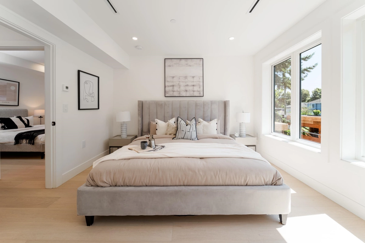 Hallway Photo of 968 W 17th Avenue, Vancouver, BC