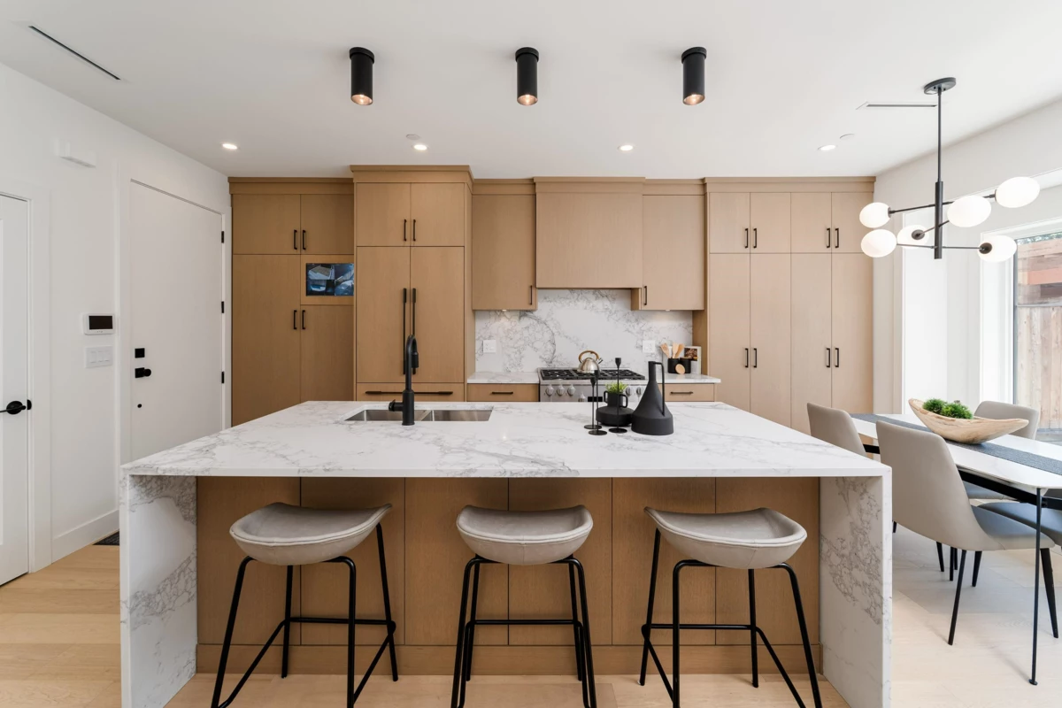 Kitchen Island Photo of 968 W 17th Avenue, Vancouver, BC