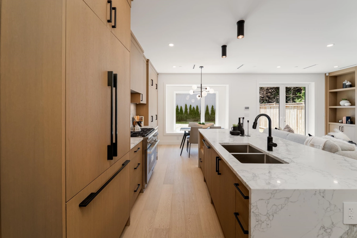 Kitchen Photo of 968 W 17th Avenue, Vancouver, BC