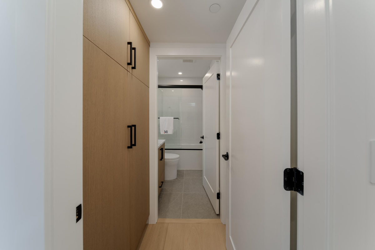 Laundry Room Photo of 968 W 17th Avenue, Vancouver, BC