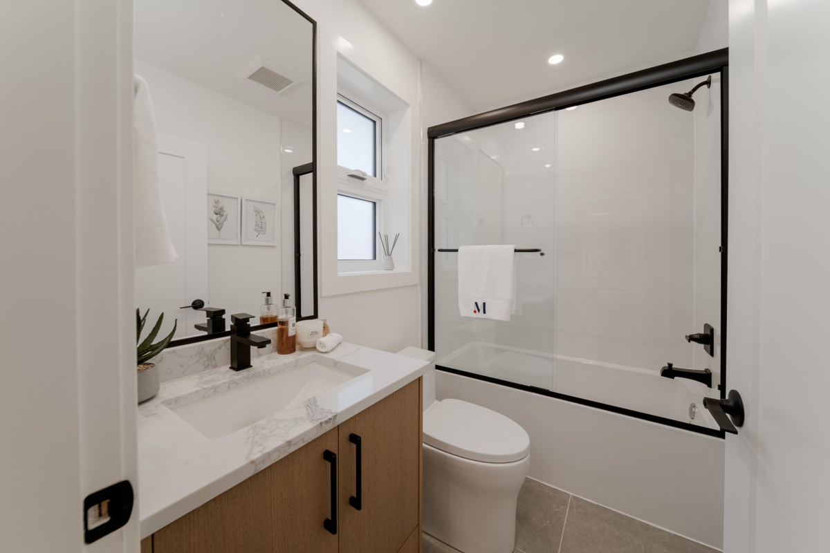 Mudroom Photo of 968 W 17th Avenue, Vancouver, BC