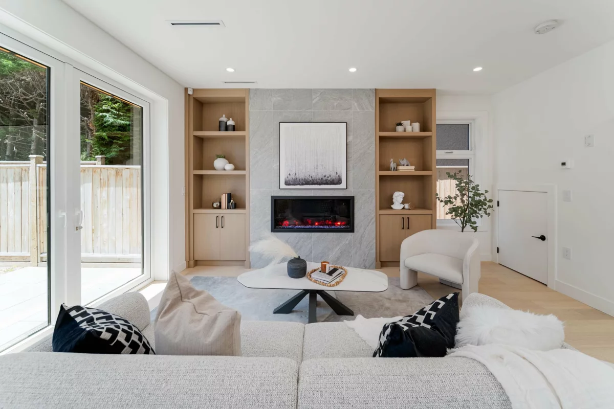 Walk-In Closet Photo of 968 W 17th Avenue, Vancouver, BC