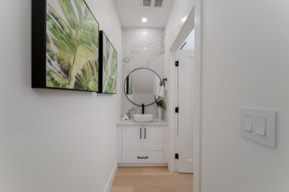 Guest Bathroom Photo of 968 W 17th Avenue, Vancouver, BC