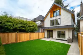 968 W 17th Avenue, Vancouver, BC