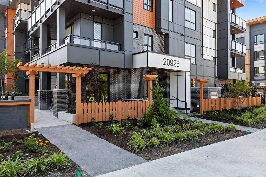 Exterior Rear Photo of 203 20926 83 Avenue, Langley, BC