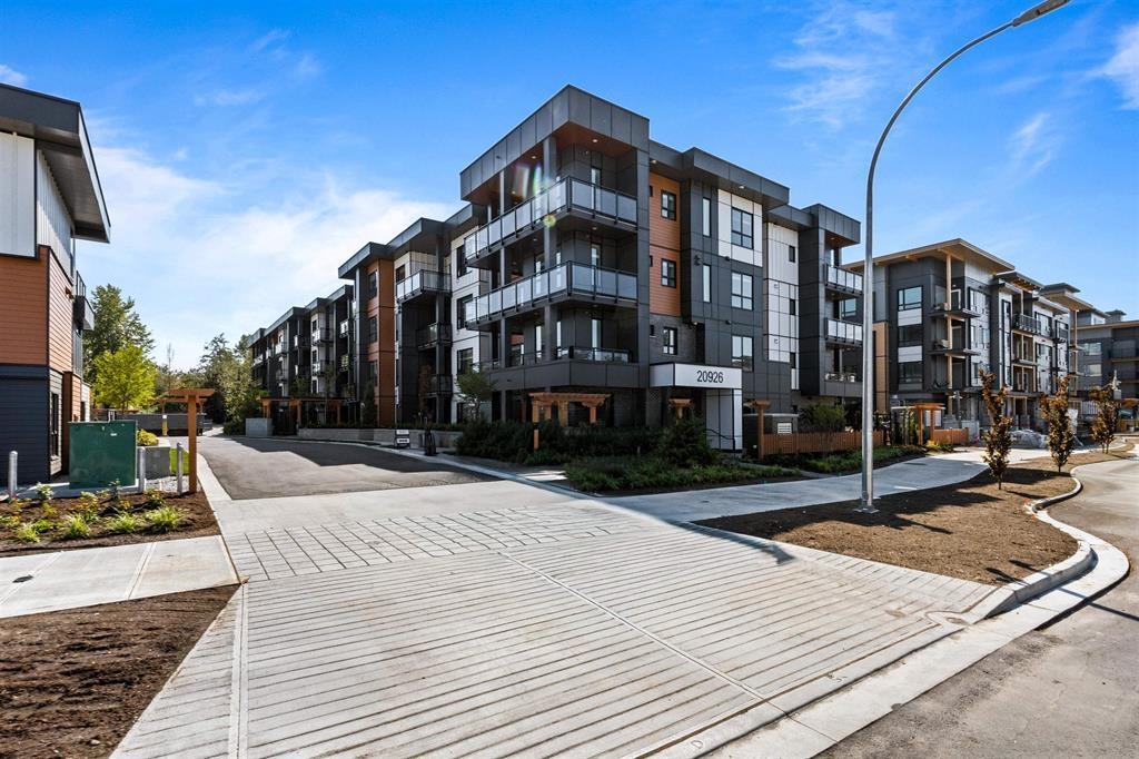 Family Room Photo of 203 20926 83 Avenue, Langley, BC