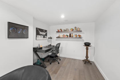 Breakfast Nook Photo of 2208 1111 Richards Street, Vancouver, BC