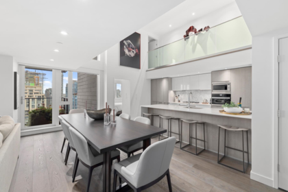 2208 1111 Richards Street, Vancouver, BC, Downtown VW — 3 bed apartment/condo for sale