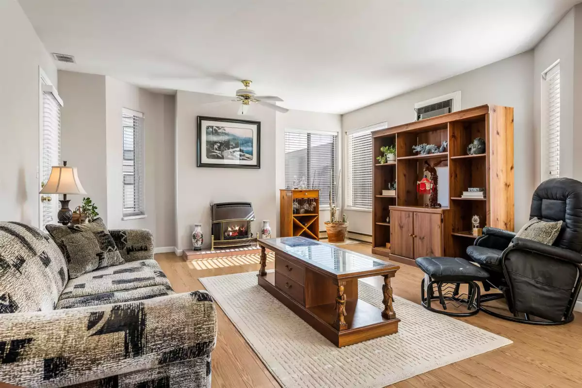 Laundry Room Photo of 210 45660 Knight Road, Chilliwack, BC