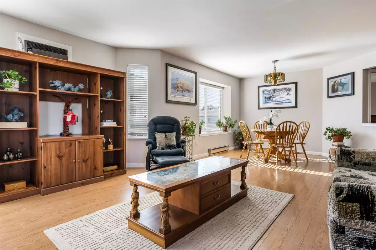 Office / Den Photo of 210 45660 Knight Road, Chilliwack, BC