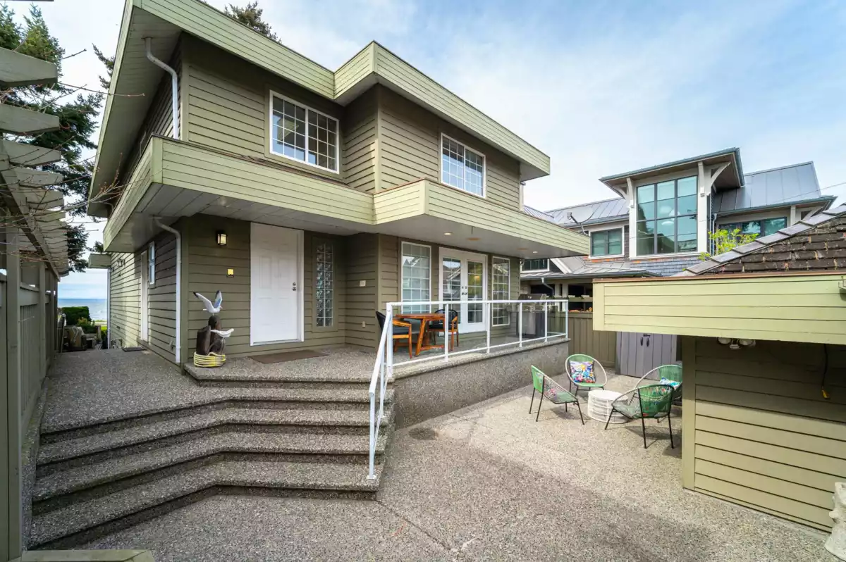 Community Amenities Photo (Clubhouse) of 2810 O'hara Lane, Surrey, BC