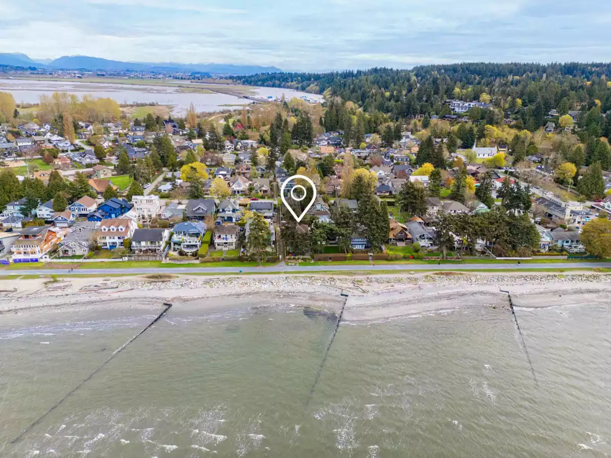 Family Room Photo of 2810 O'hara Lane, Surrey, BC