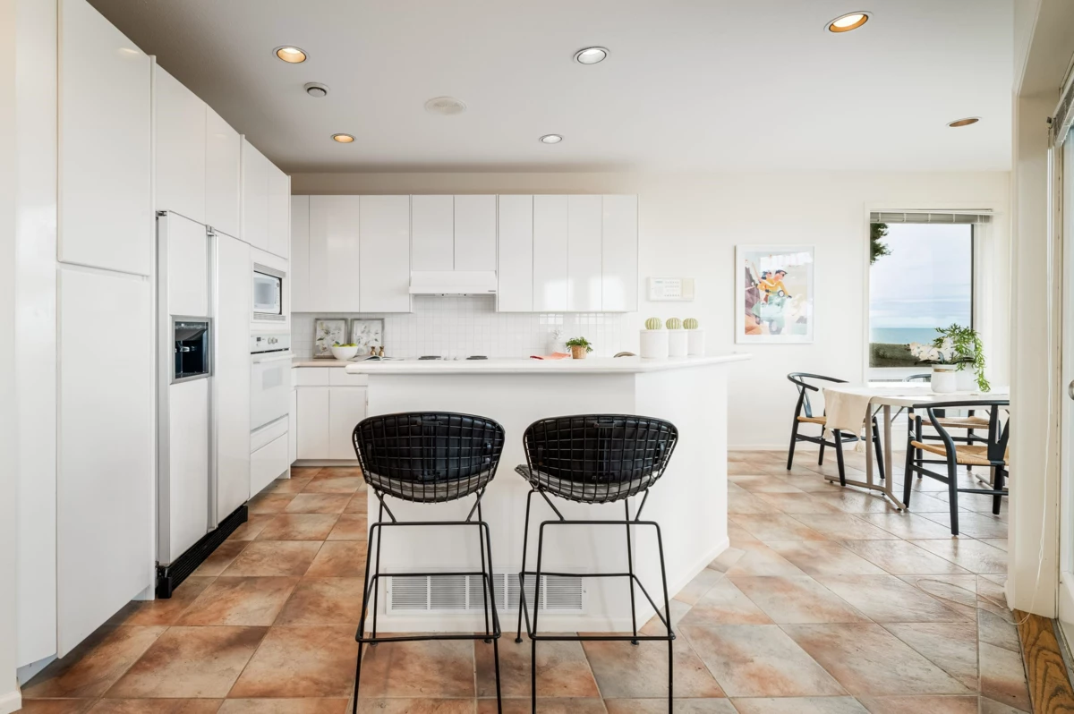 Guest Bathroom Photo of 2810 O'hara Lane, Surrey, BC