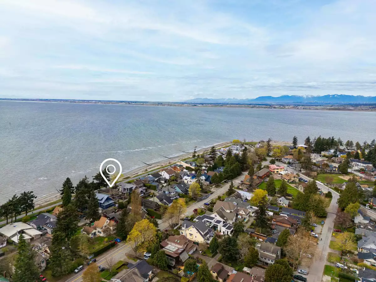 Kitchen Island Photo of 2810 O'hara Lane, Surrey, BC