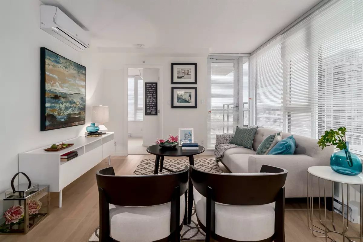 Kitchen Island Photo of 1110 7888 Ackroyd Road, Richmond, BC
