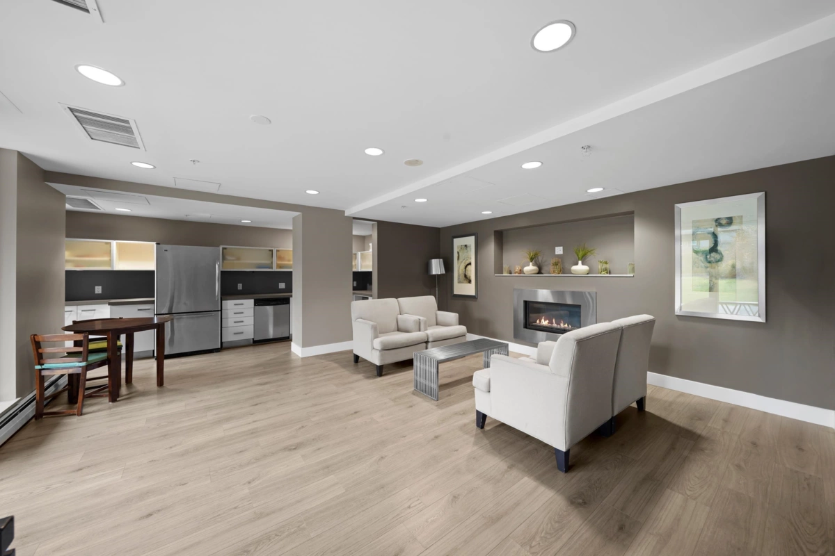 Backyard Photo of 908 13380 108 Avenue, Surrey, BC