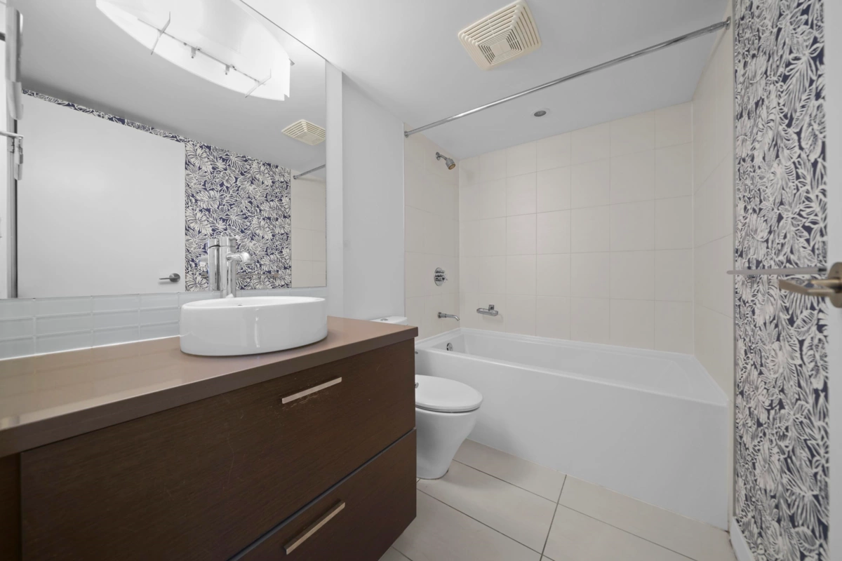 Basement Recreation Room Photo of 908 13380 108 Avenue, Surrey, BC