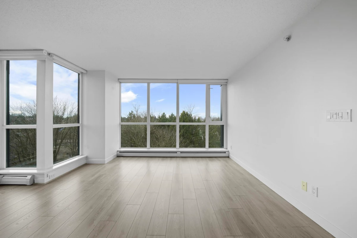 Dining Area Photo of 908 13380 108 Avenue, Surrey, BC